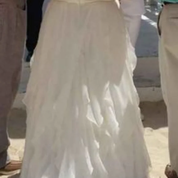 Wedding Dress - Picture 9 of 10